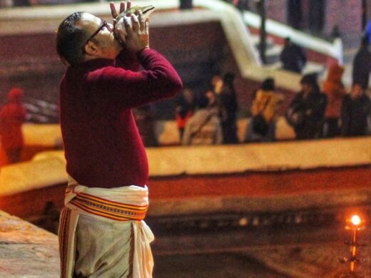aarati, hindu, ritual, man, nepalese, worshipping, yogi, hinduism, traditional, religious, religion, culture, spirituality, temple, pashupatinath, kathmandu, nepal, evening, yogi, pashupatinath, pashupatinath, pashupatinath, pashupatinath, pashupatinath