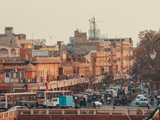 Jaipur, Rajasthan, India. Traffic On Chanpole Bazar Rd. Chhoti Chopad Street During Morning. Cars Moving On Street. Tuk-tuk Cycle, Bikes, Cars, Motorcycles Moving On Street. Early Morning In India. Every Day Life Of India. Busy Traffic In City Street